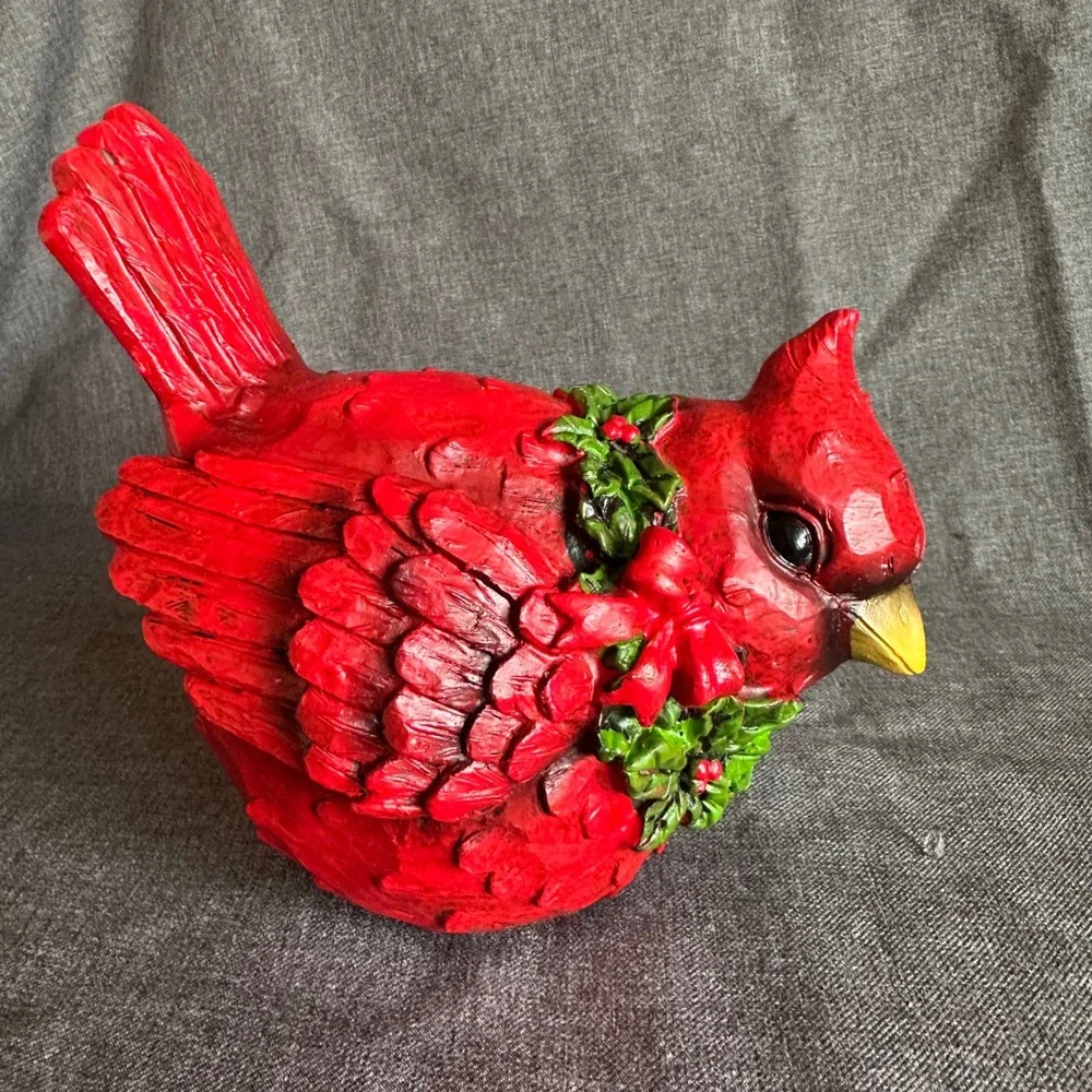 Cardinal Figurine  Red Christmas Holly Wreath‎ Winter Decor